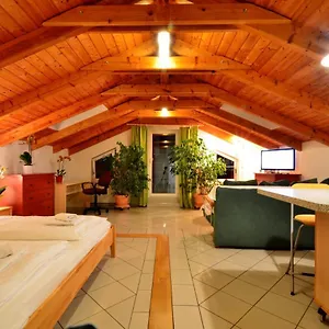 Apartmán Ajo Lake View - Contactless Check-in, Vídeň